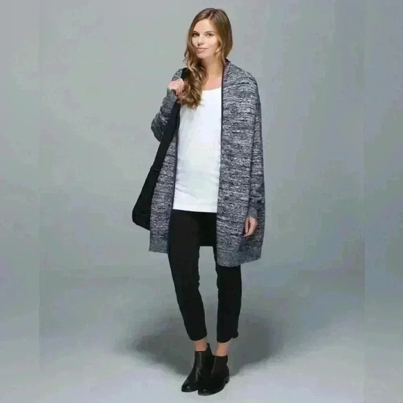 LULULEMON Cardi All Day in Black / White Sz. XSmall / Small - Picture 1 of 16